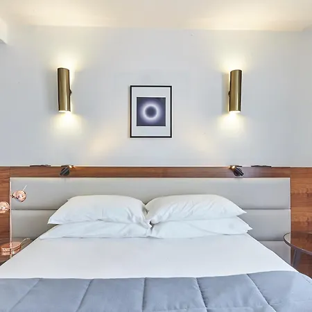 Royal Phare 3* Parigi